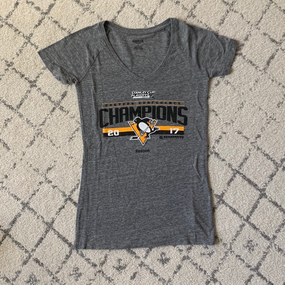 Pittsburgh Penguins V Neck T-shirt